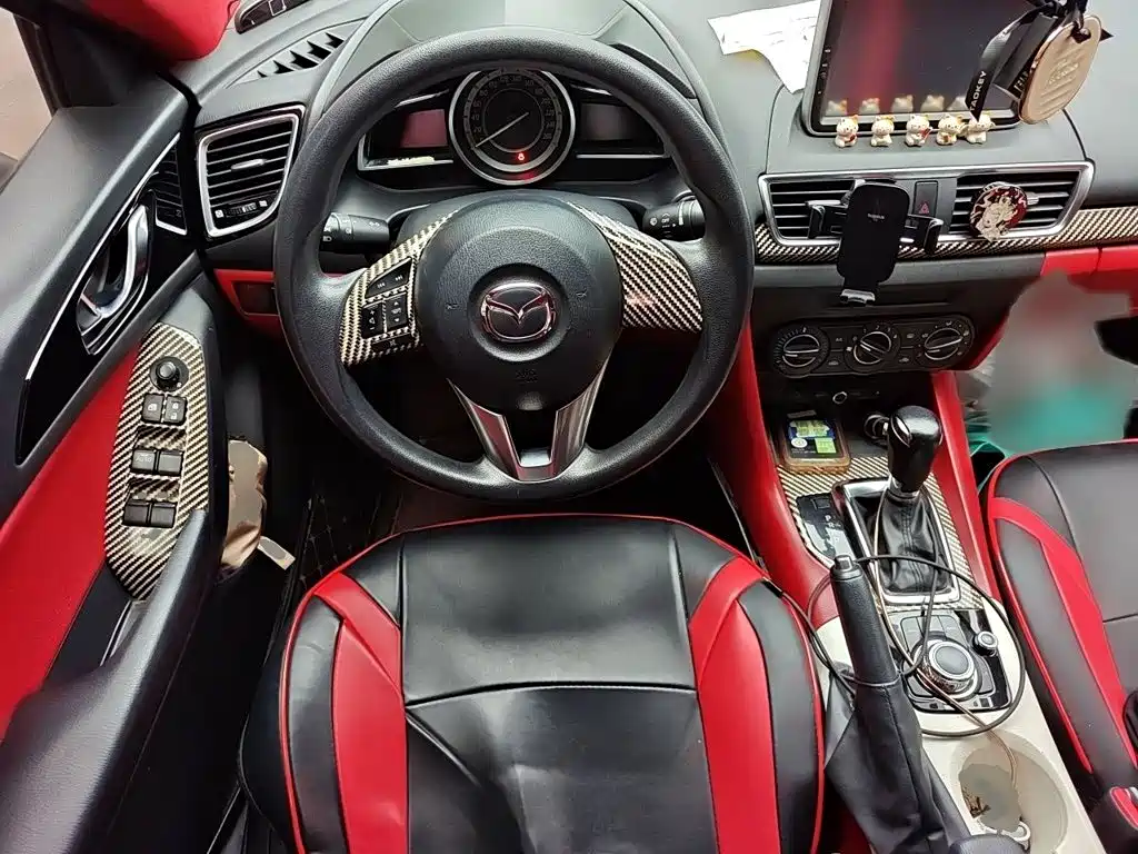 Mazda 3 Axela 2015