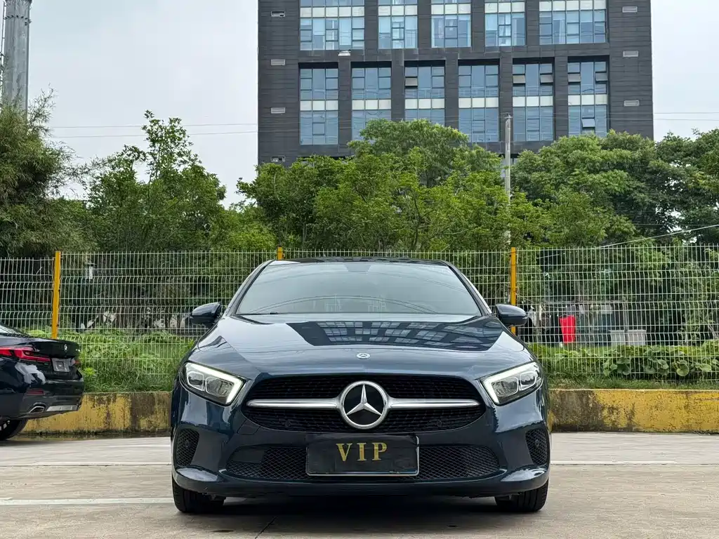 Mercedes-Benz A-Class 2023 — фото 2
