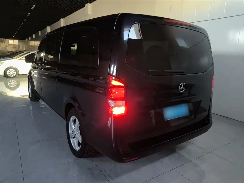 Mercedes-Benz Vito 2018 — фото 23