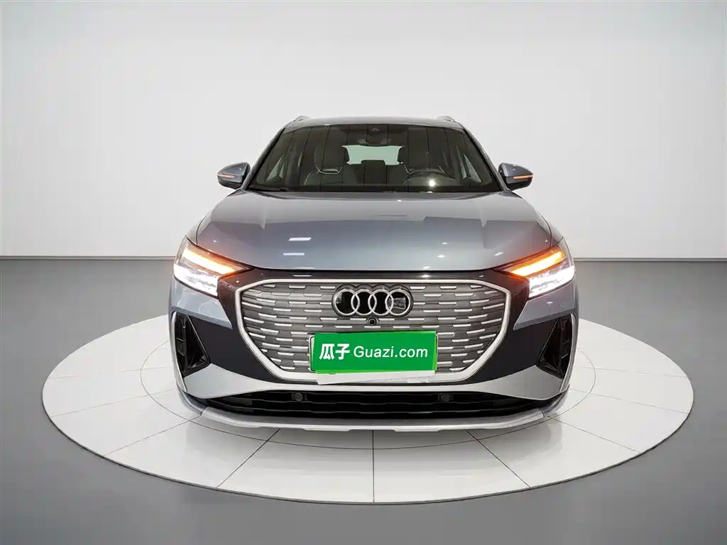 Audi Q4 e-tron 2024 — фото 3