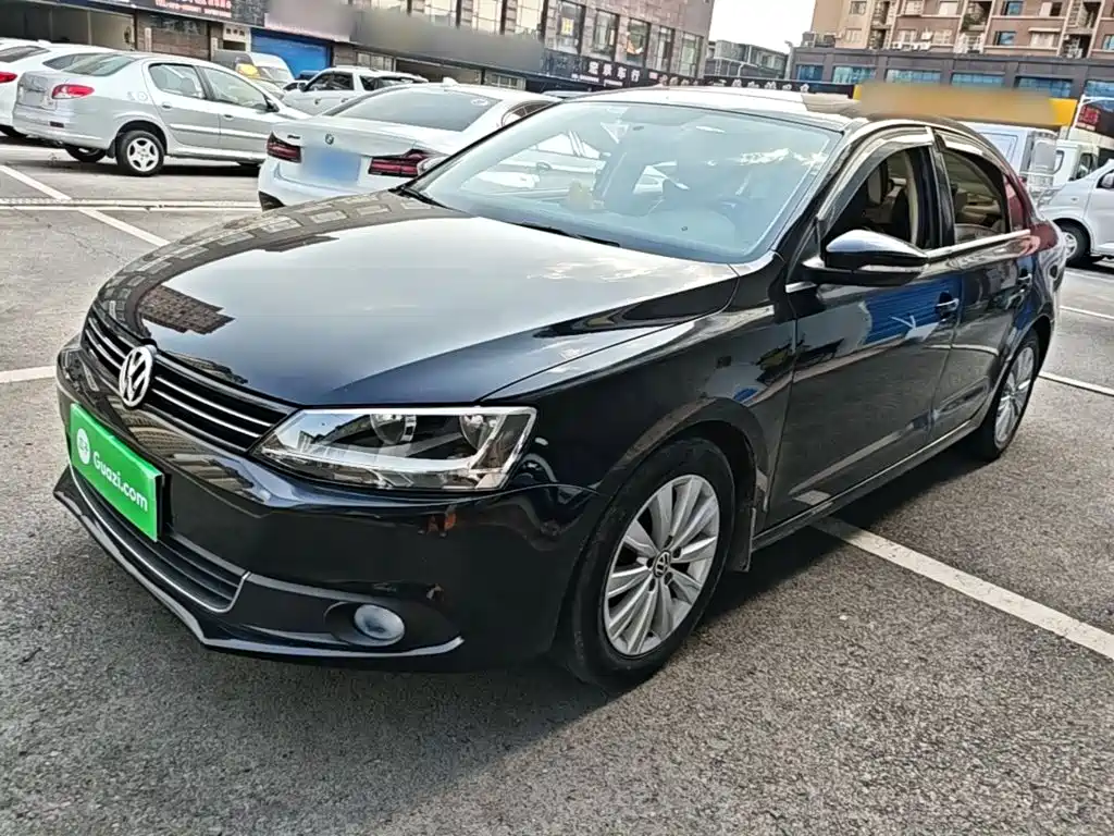 Volkswagen Sagitar 2014