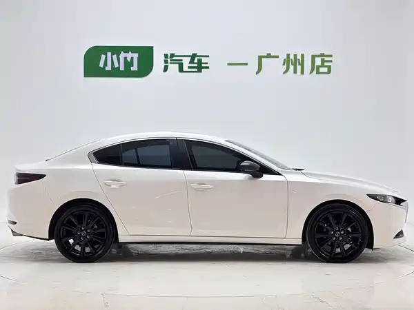 Mazda 3 Axela 2023