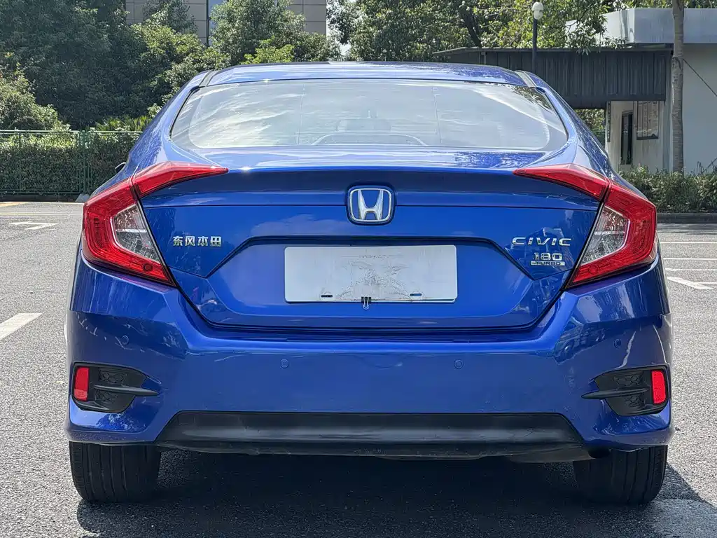 Honda Civic 2019 — фото 6