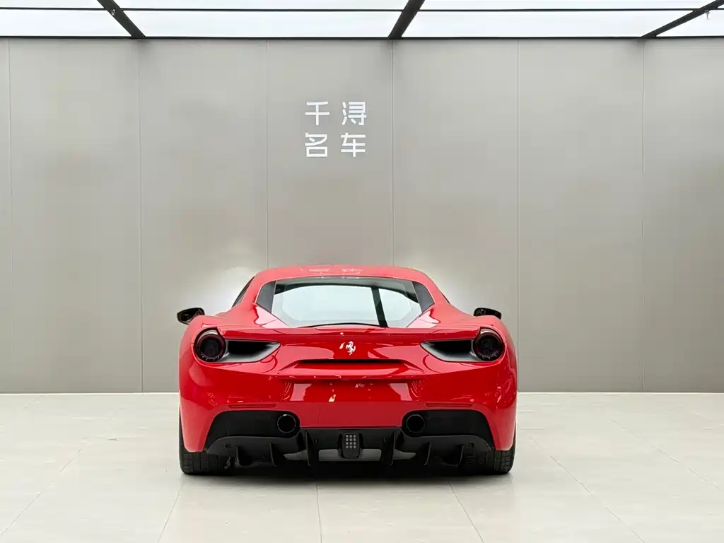 Ferrari 488 2018 — фото 13