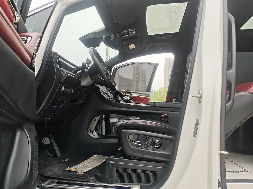 GAC Motor Trumpchi M8 2023 — фото 8