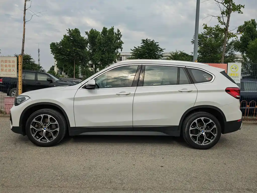 BMW X1 2020 — фото 18