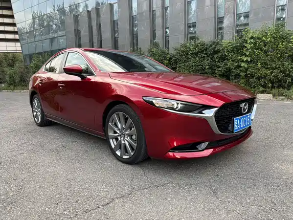 Mazda 3 Axela 2023