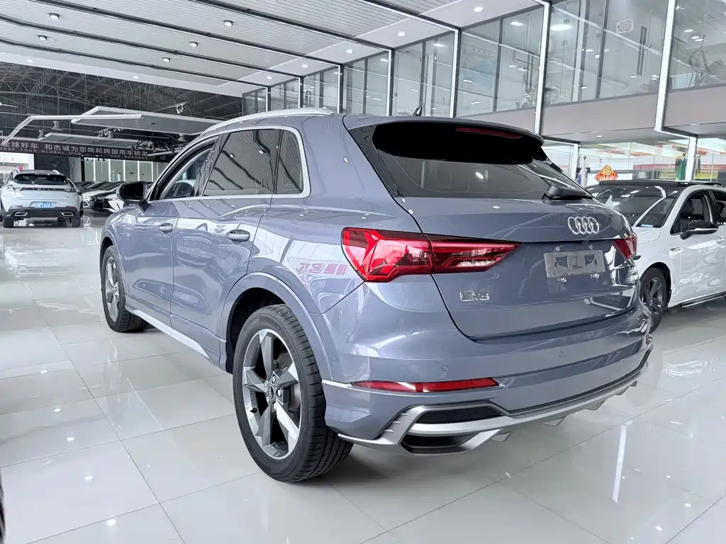Audi Q3 2022 — фото 10