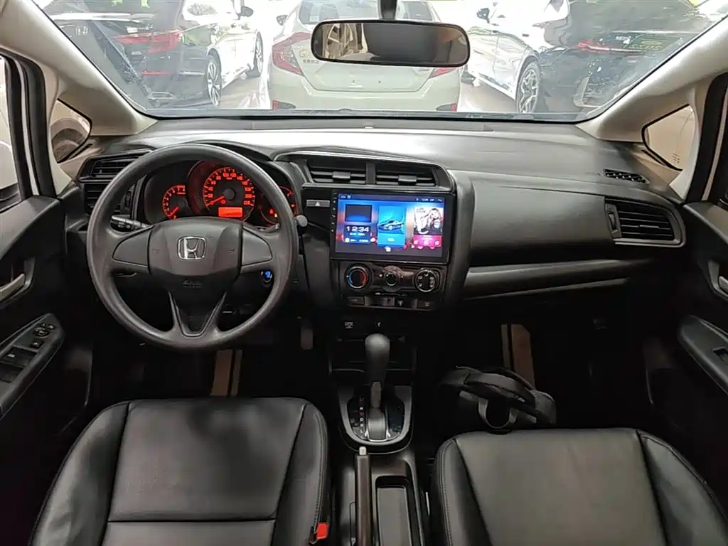 Honda Fit 2018 — фото 10