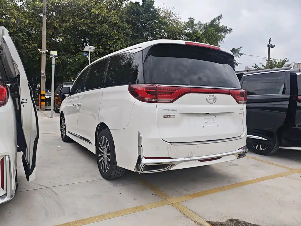 GAC Motor Trumpchi M8 2021 — фото 5