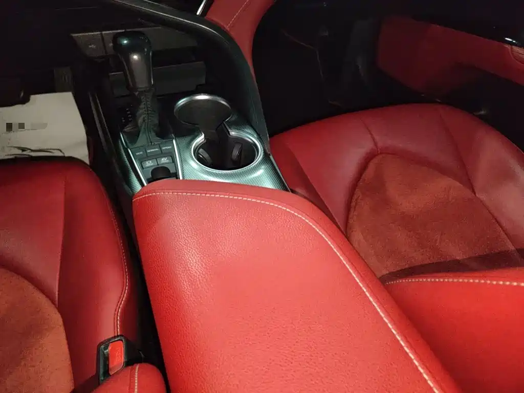 Toyota Camry 2022 — фото 14
