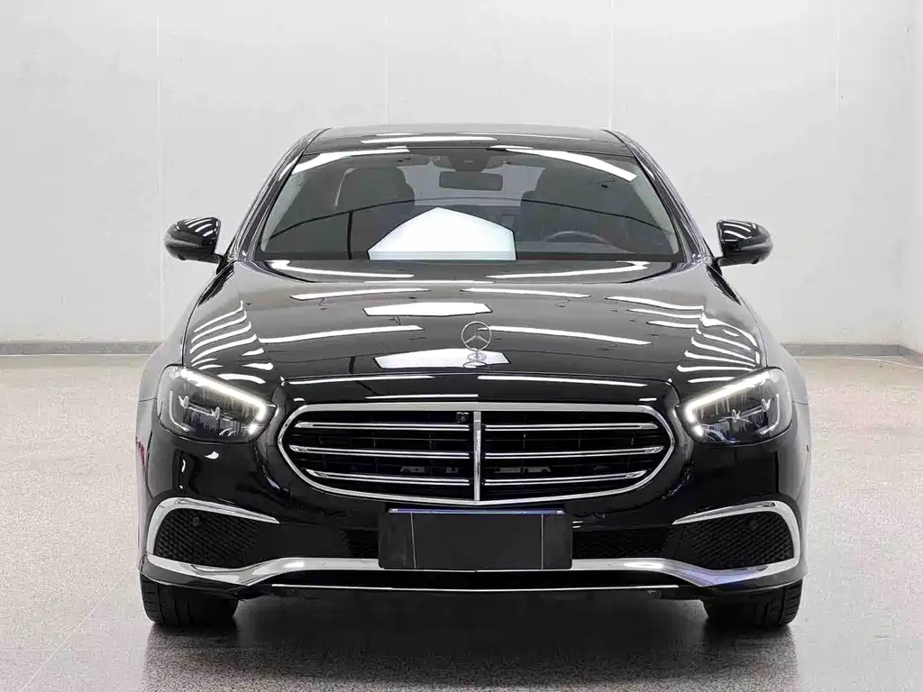 Mercedes-Benz E-Class 2023 — фото 2