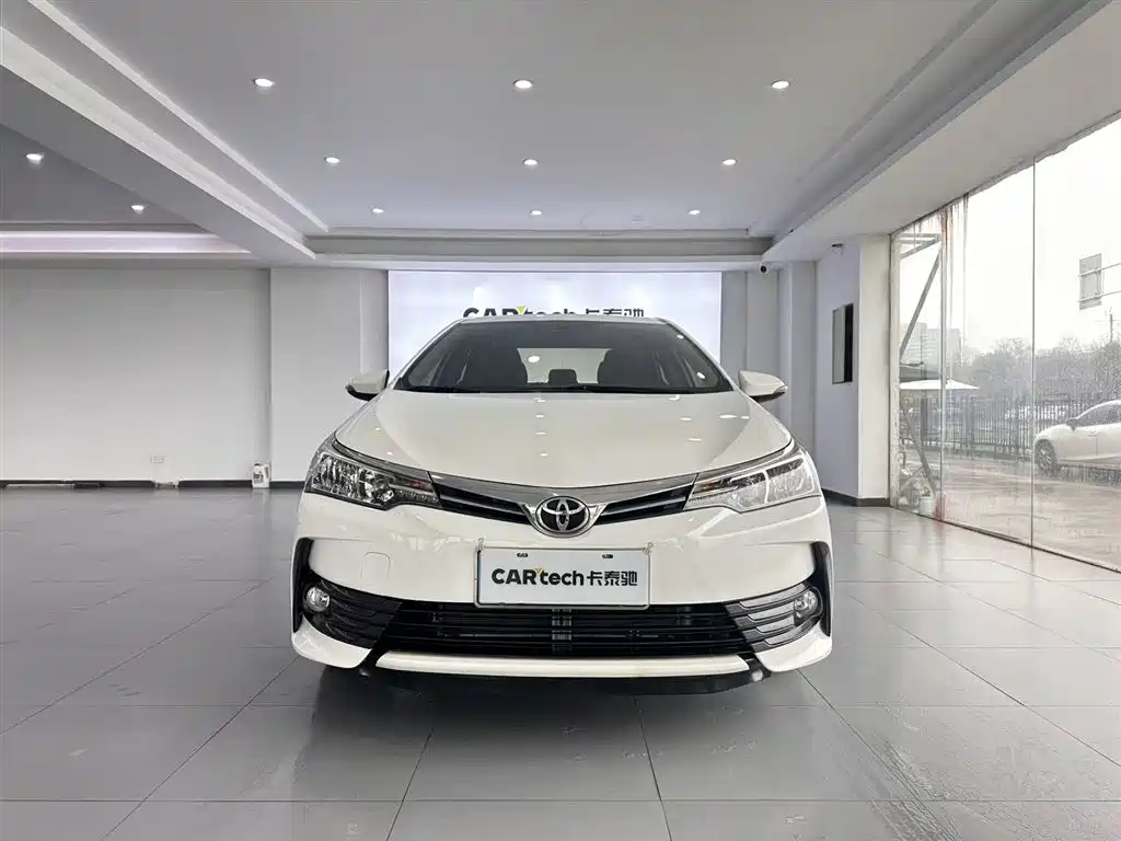 Toyota Corolla 2019 — фото 3