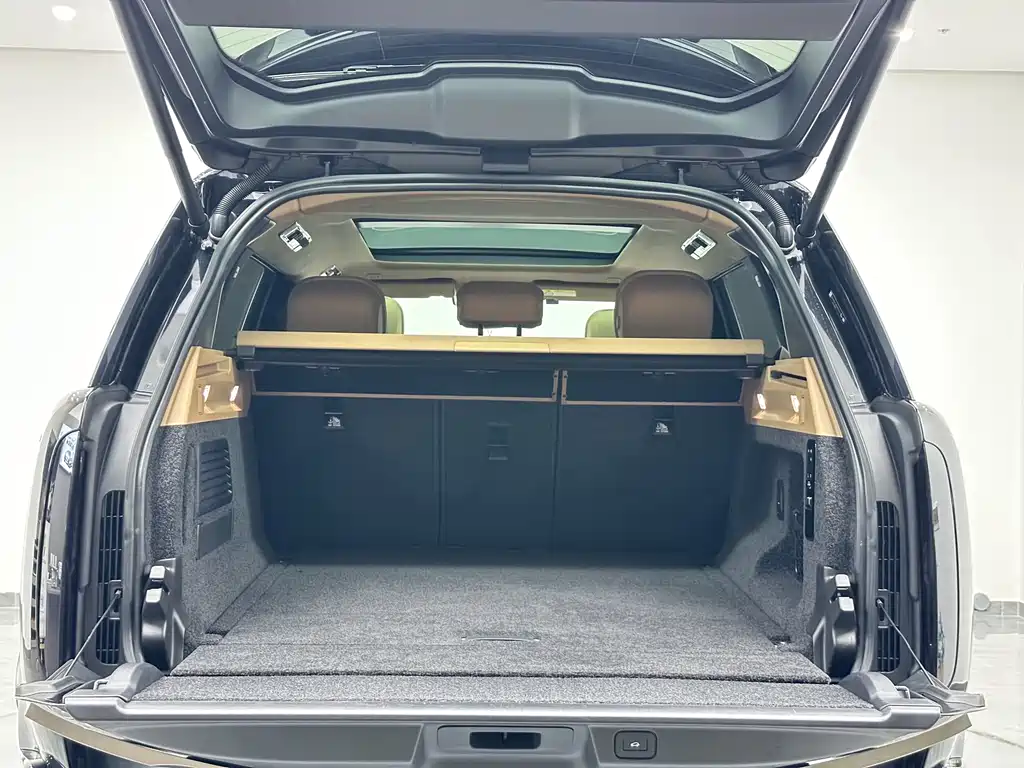 Land Rover Range Rover 2023 — фото 17