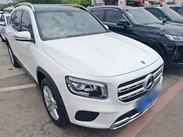 Mercedes-Benz GLB 2023