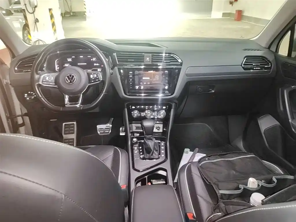 Volkswagen Tiguan L 2021 — фото 10