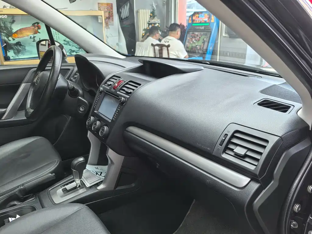 Subaru Forester 2014 — фото 13