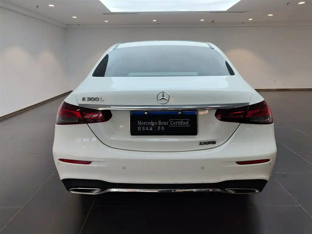 Mercedes-Benz E-Class 2023 — фото 3