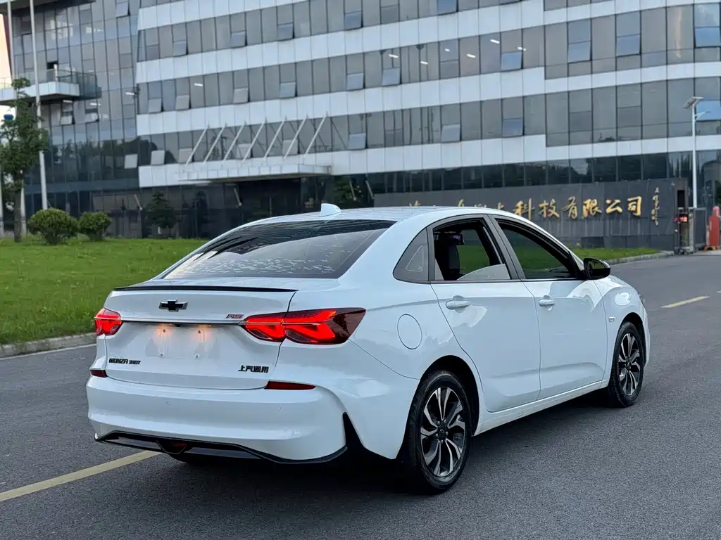 Chevrolet Cruze 2019 — фото 13