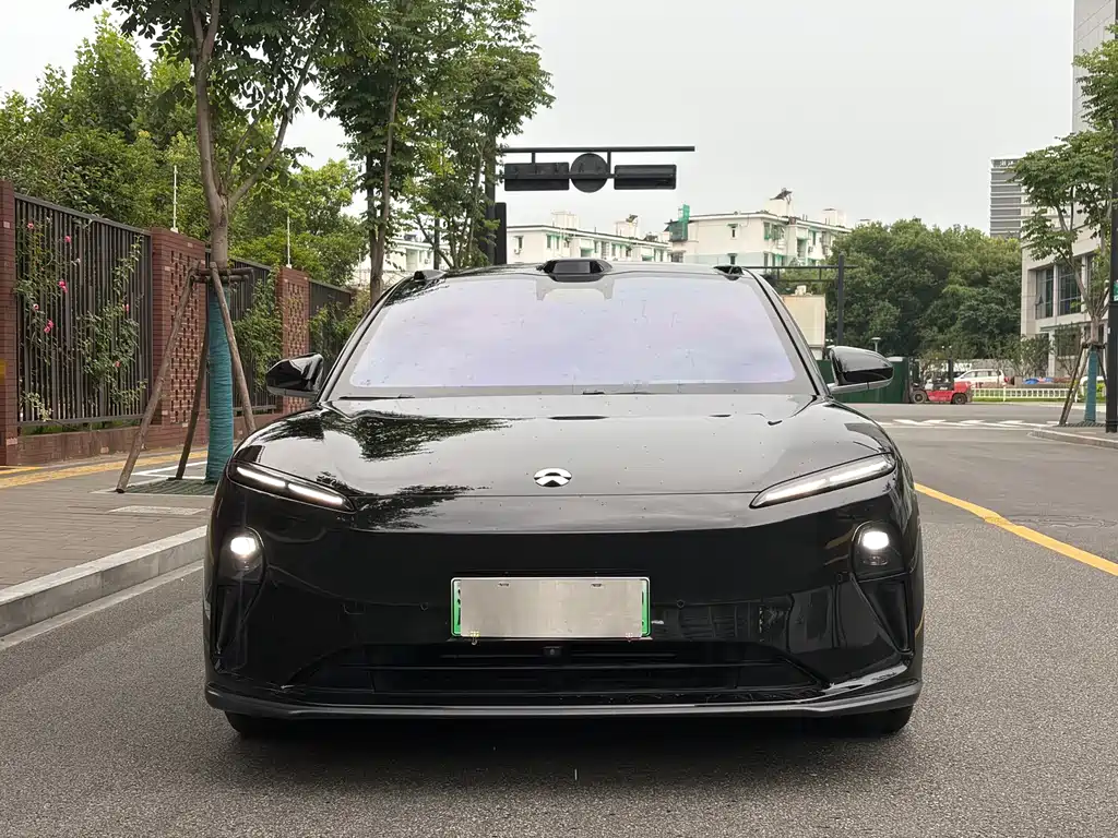 NIO ET5 2025