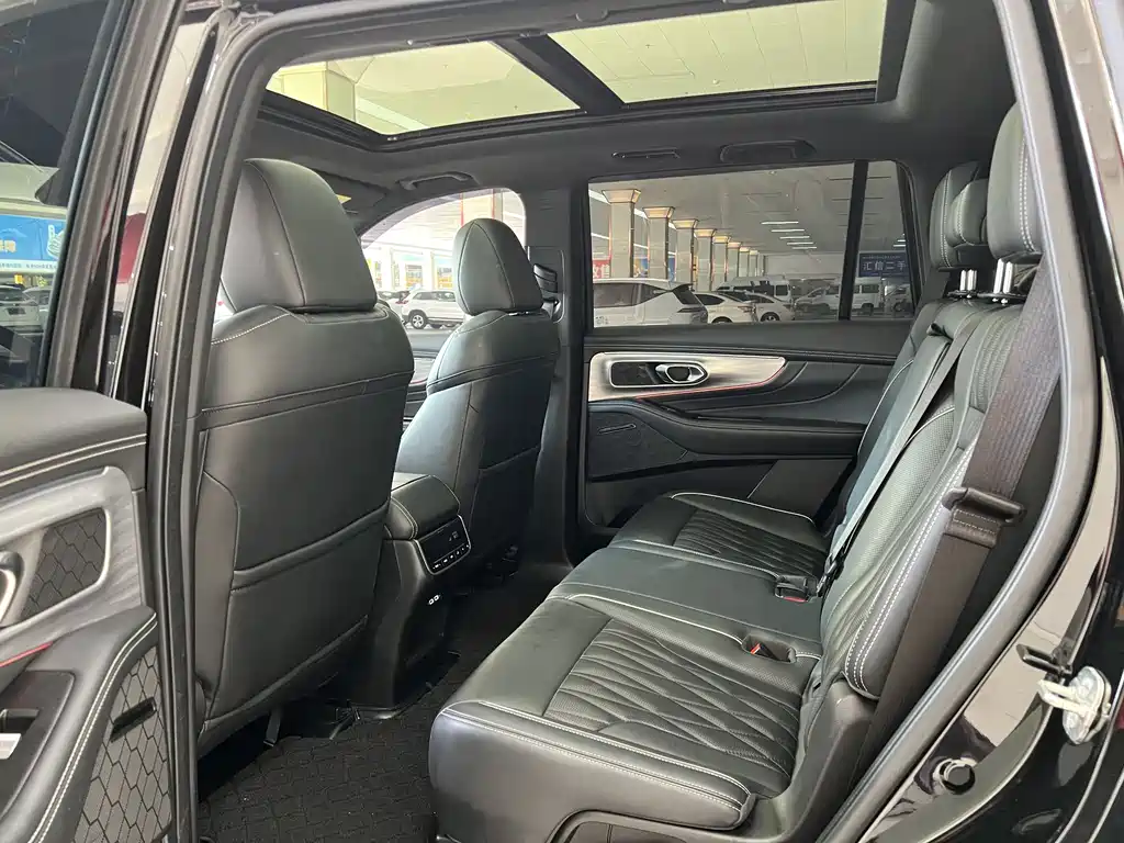 GAC Motor Trumpchi GS8 2023 — фото 6