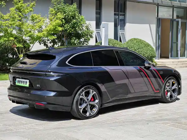 NIO ET5T 2025