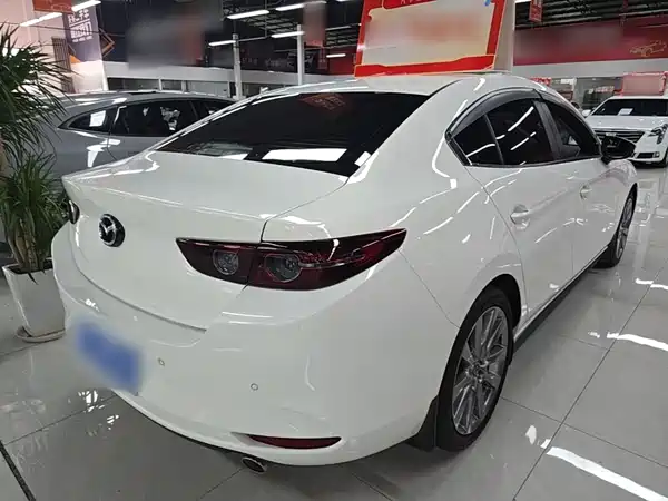 Mazda 3 Axela 2024