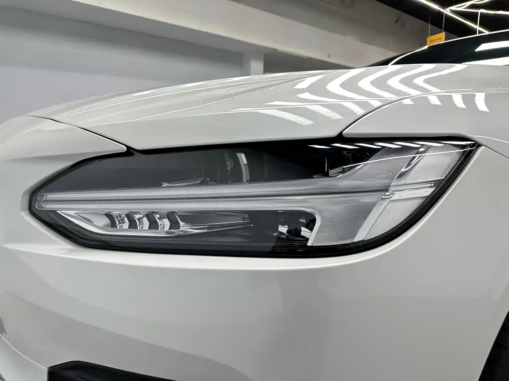 Volvo S90 2021 — фото 10