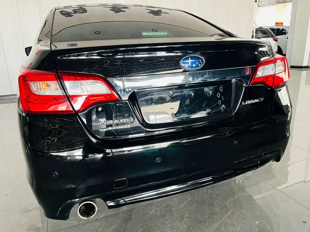 Subaru Legacy 2017 — фото 11
