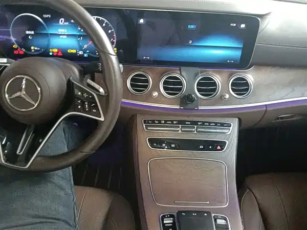 Mercedes-Benz E-Class 2023