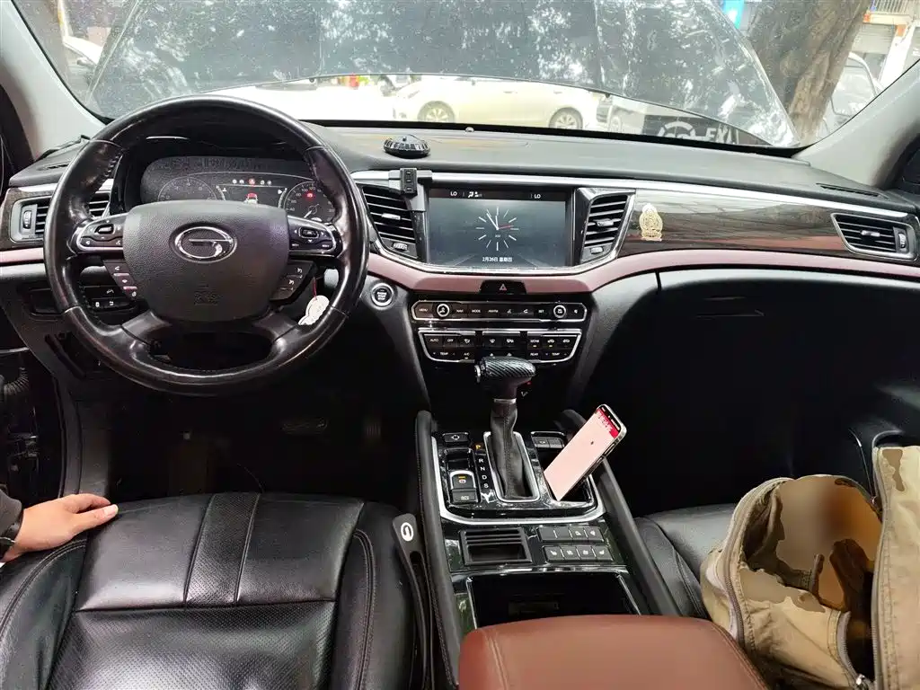 GAC Motor Trumpchi GS8 2018 — фото 10