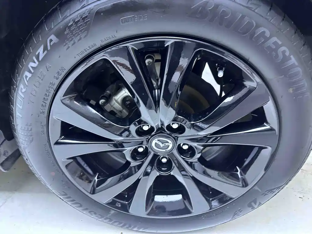 Mazda CX-30 2023 — фото 12