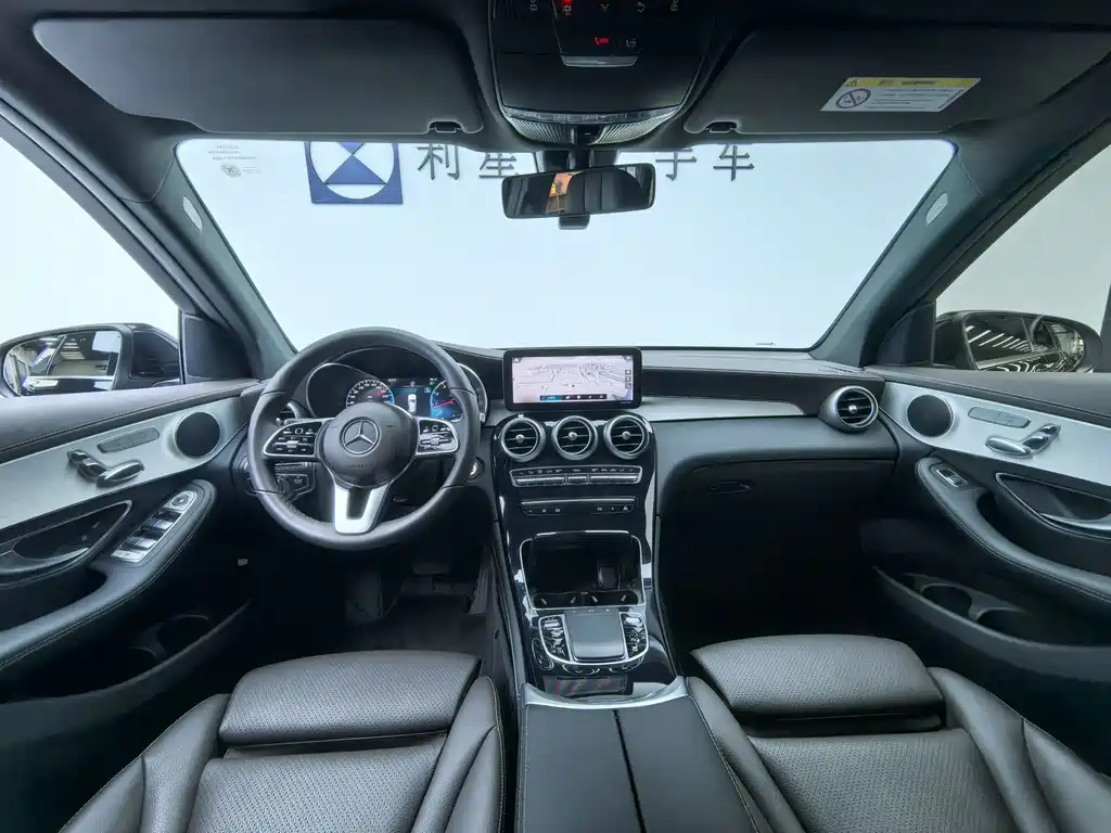 Mercedes-Benz GLC 2021 — фото 11