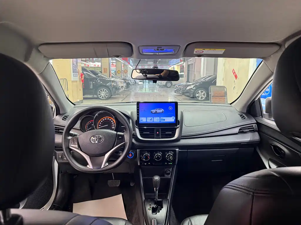 Toyota Yaris L 2022 — фото 20