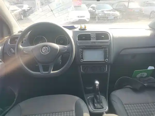 Volkswagen Polo 2014