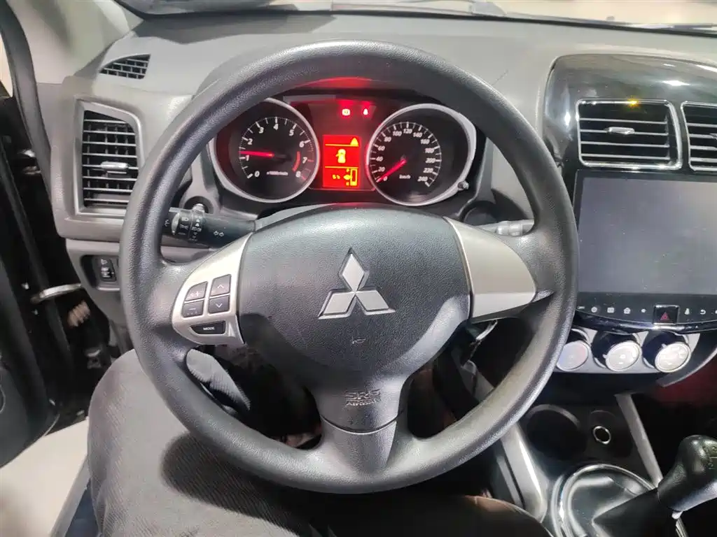 Mitsubishi ASX 2016 — фото 7