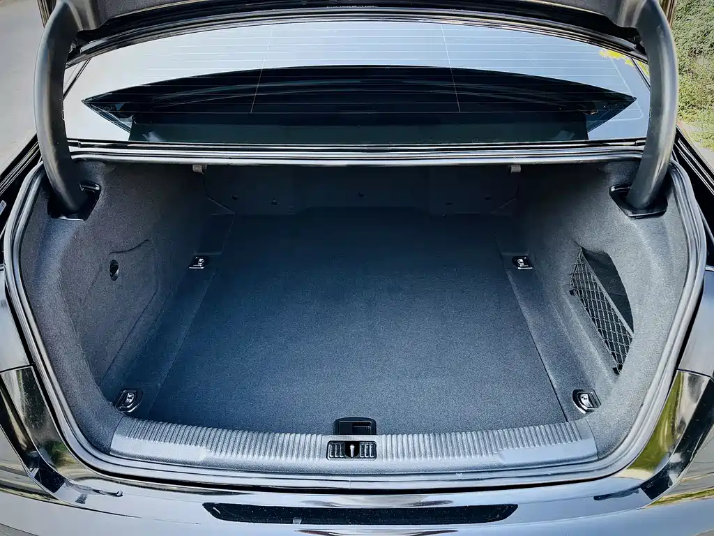 Audi A6L 2016 — фото 18