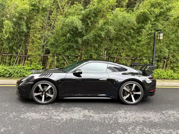 Porsche 911 2023