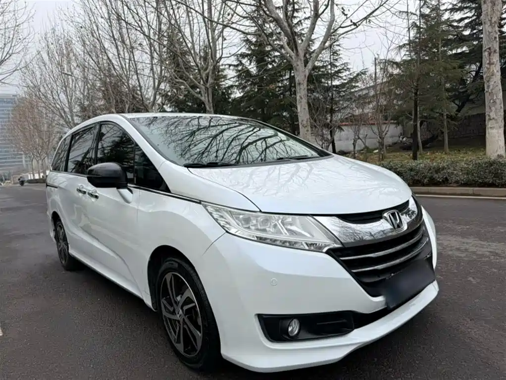 Honda Odyssey 2019 — фото 24