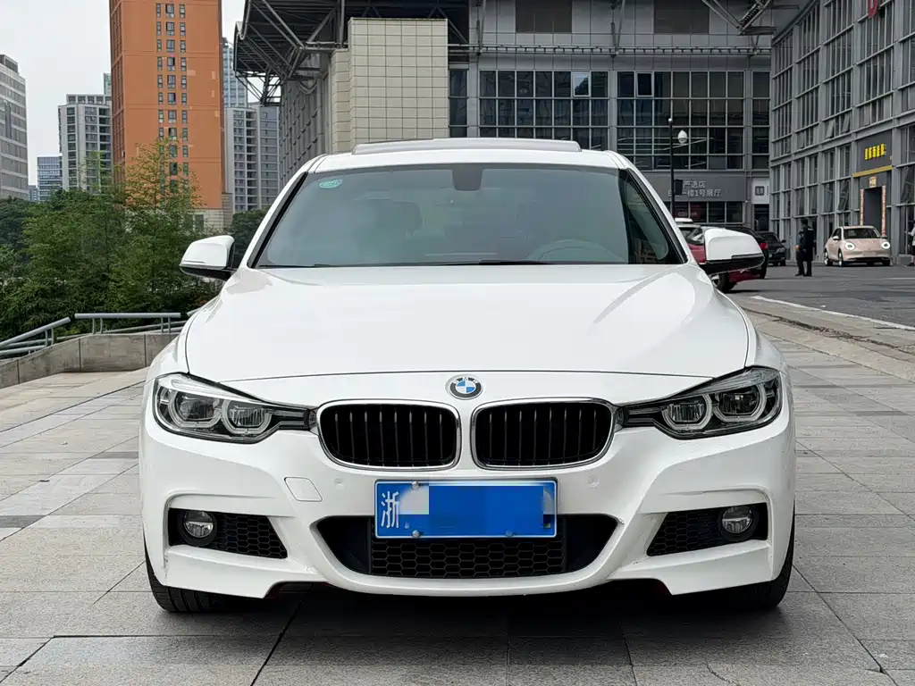 BMW 3 Series 2018 — фото 3