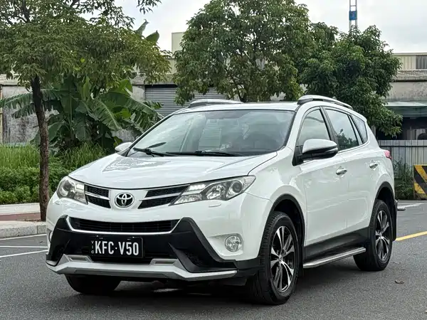 Toyota RAV4 2015