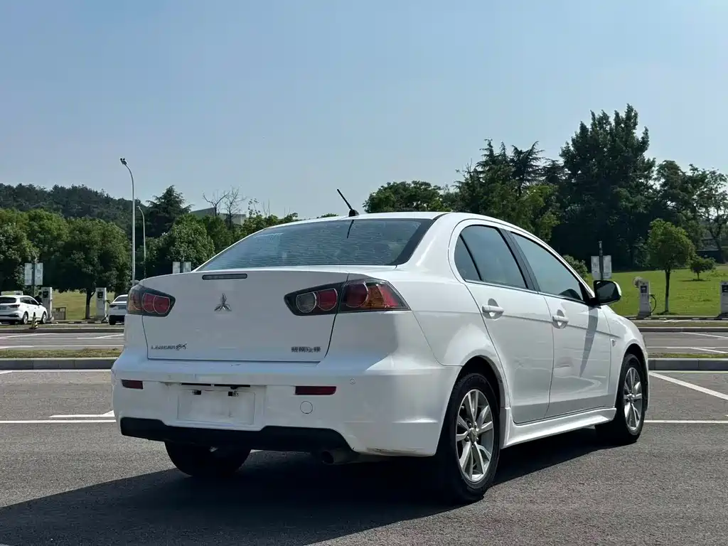 Mitsubishi Lancer EX 2014 — фото 4