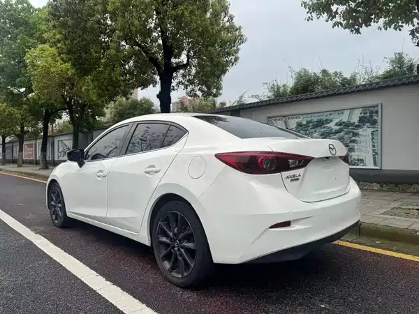 Mazda 3 Axela 2019