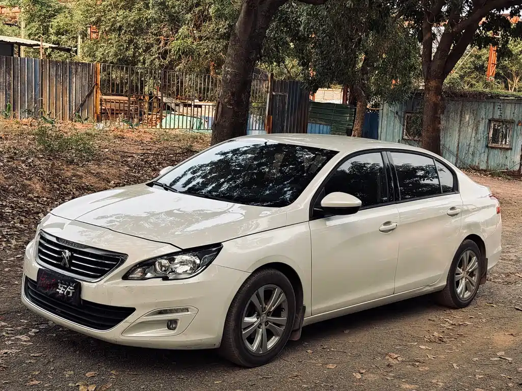 Peugeot 408 2015 — фото 1