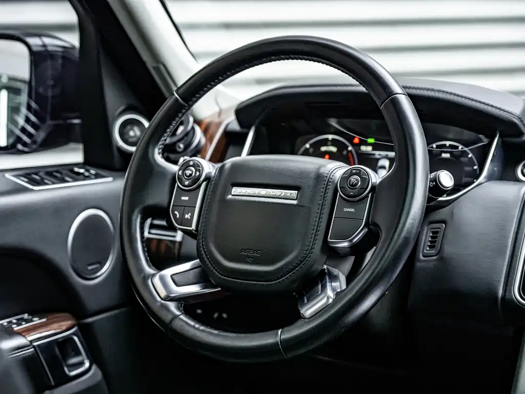 Land Rover Range Rover 2017 — фото 7