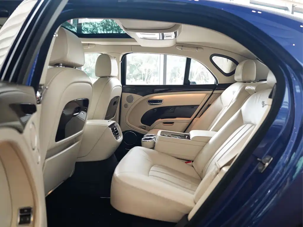 Bentley Mulsanne 2013 — фото 12