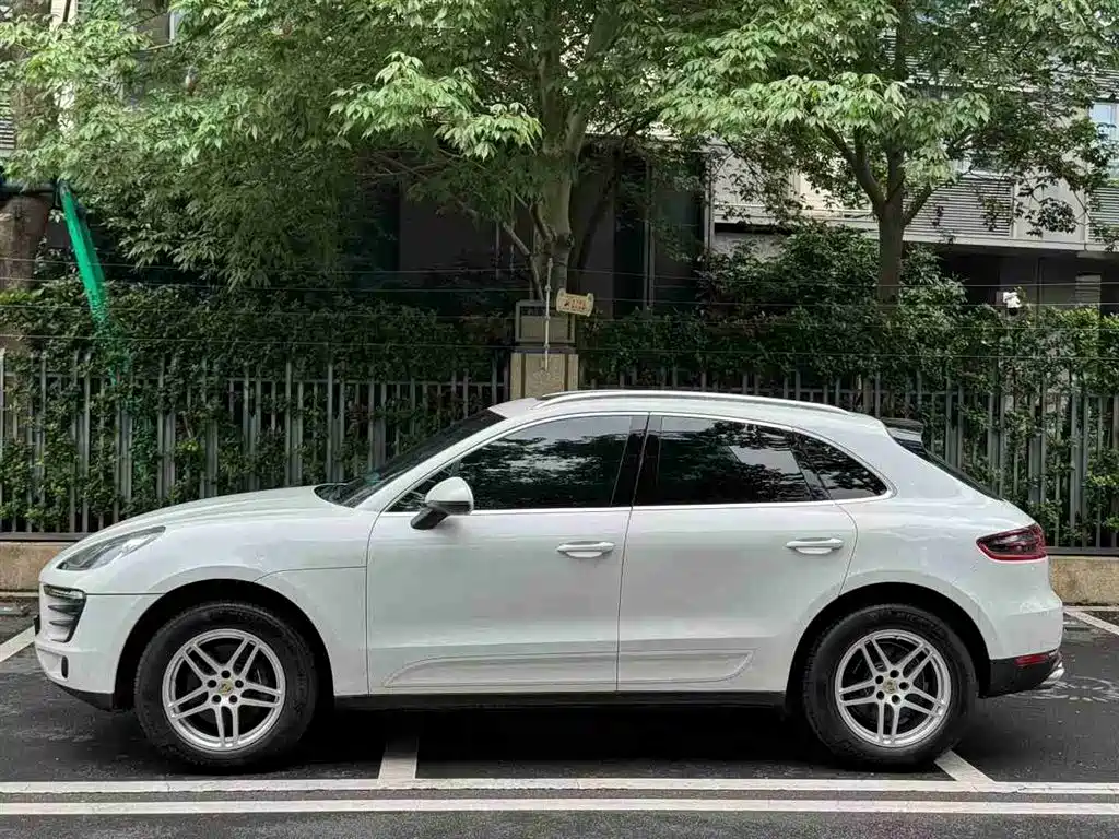 Porsche Macan 2016