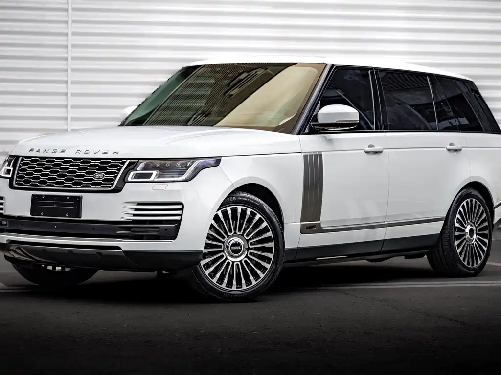 Land Rover Range Rover 2021 — фото 1