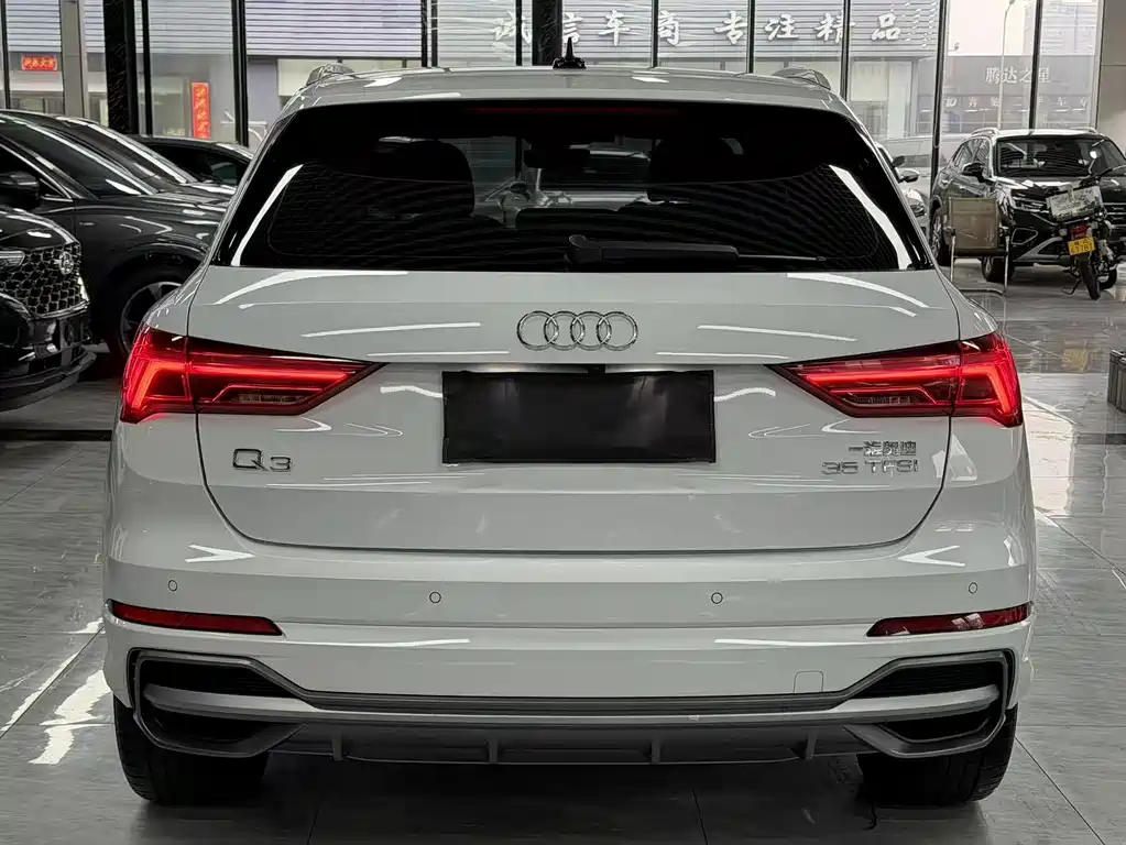 Audi Q3 2022 — фото 10