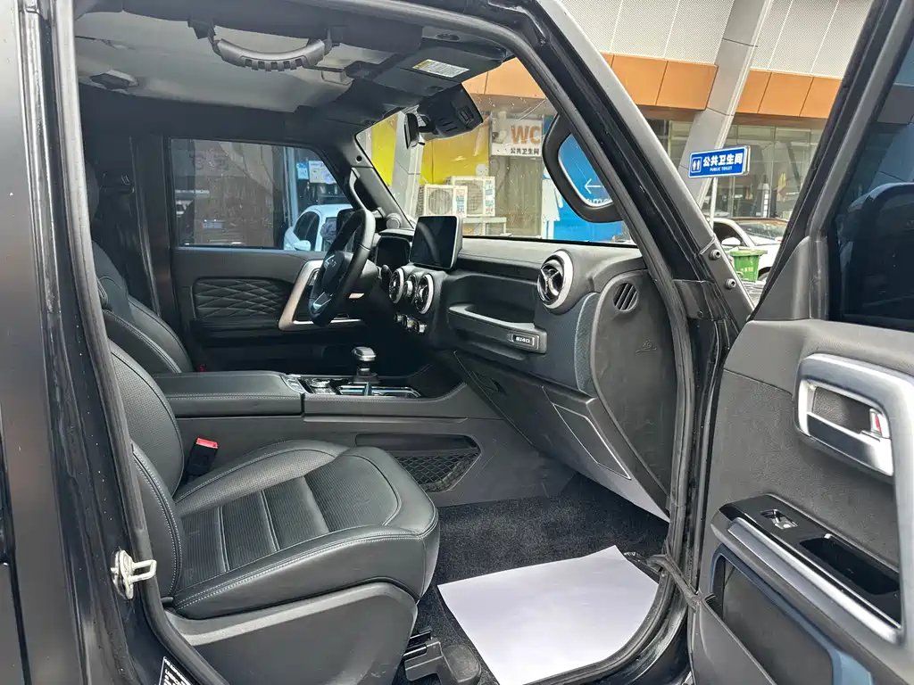 BAIC BJ40 2023 — фото 17